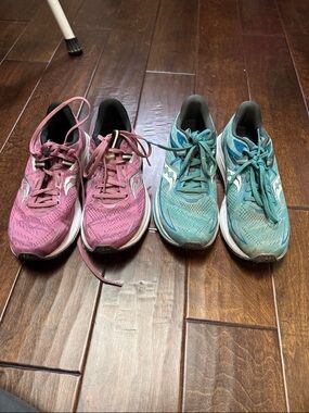 Saucony Women Athletic Running Shoes in Pink and Teal